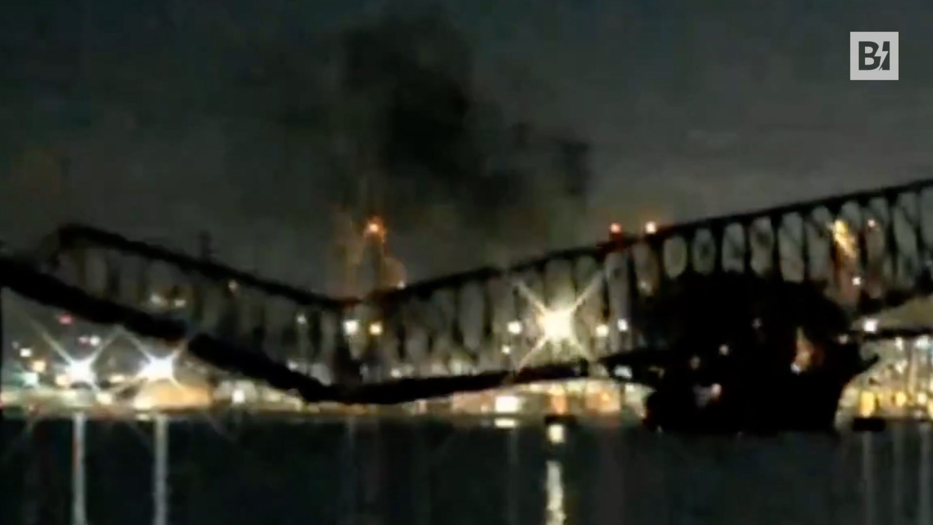 Ponte Balitmora, il time-lapse del crollo è impressionante