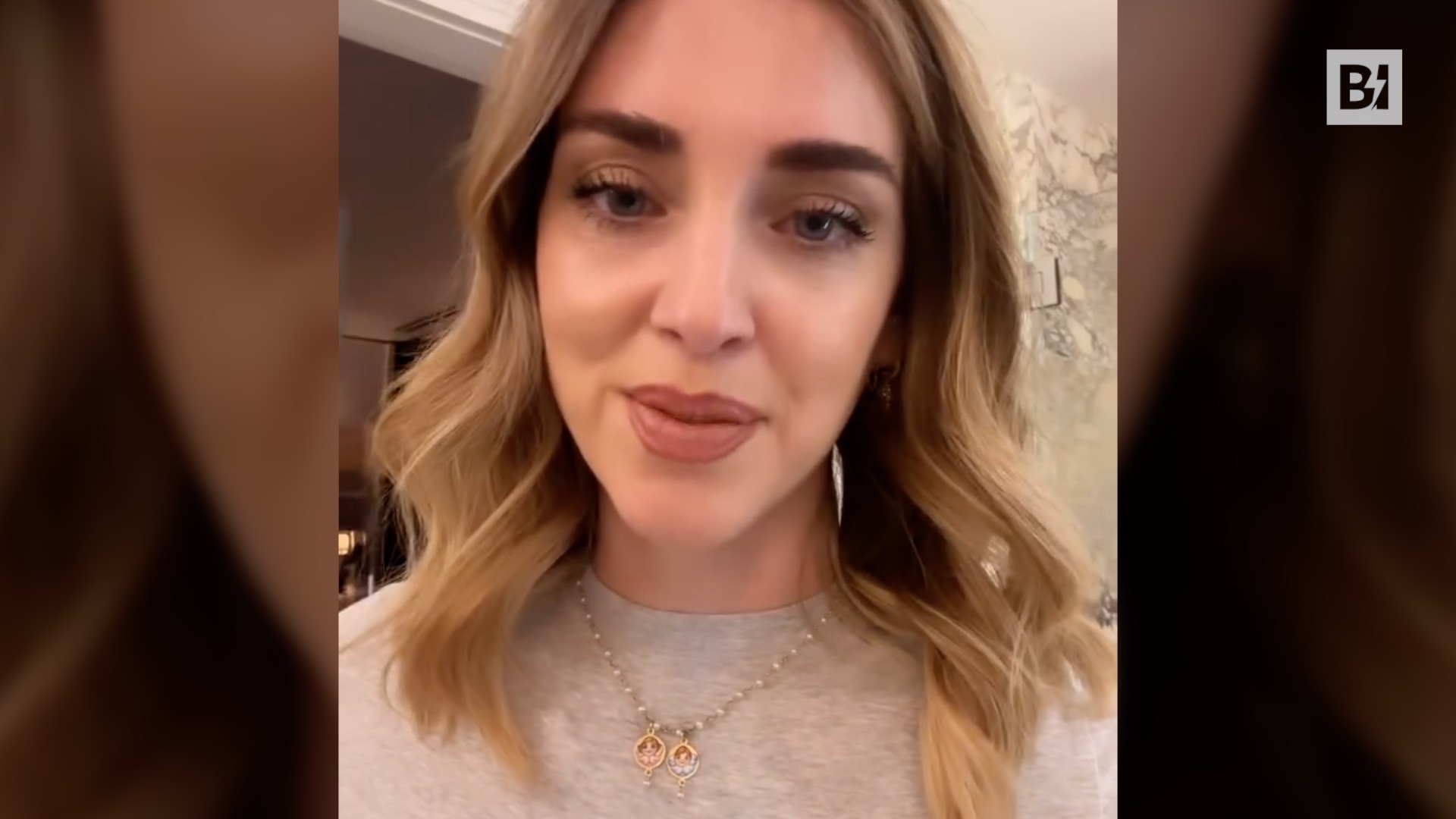 In copertina truccata da Joker: ecco la risposta…