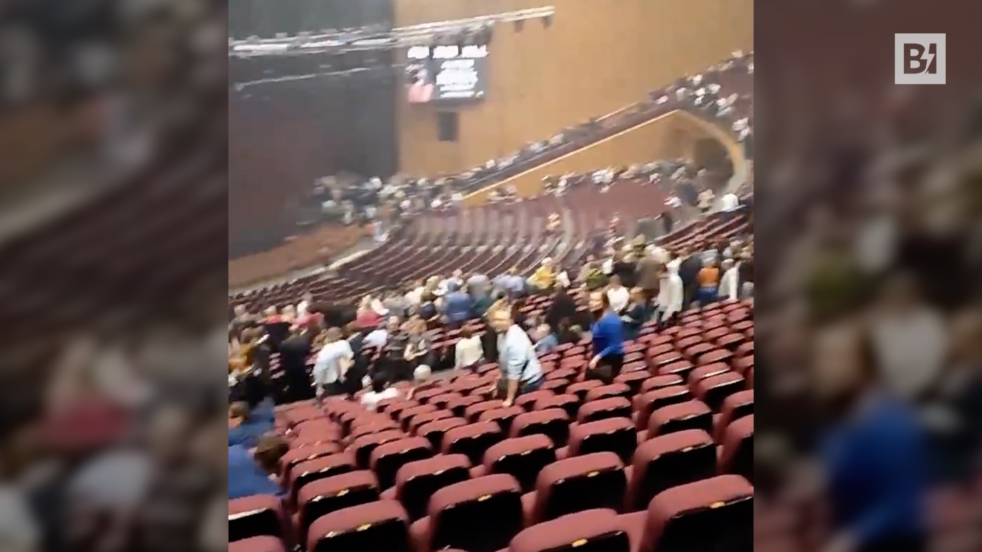 Attentato in Russia, sparatoria durante un concerto: vittime