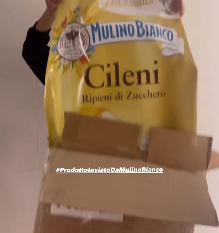 La astucia del Mulino Bianco, a Mahmood los "chilenos llenos de azúcar"