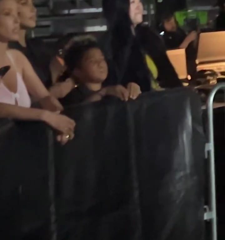 Kim Kardashian et Bianca Censori ensemble au concert de Kanye West