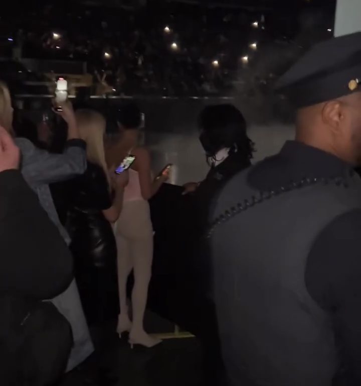 Kim Kardashian y Bianca Censori juntas en el concierto de Kanye West