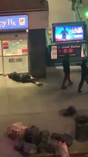 Femme frappée dans la rue, des passants massacrent l'agresseur : vidéo choc