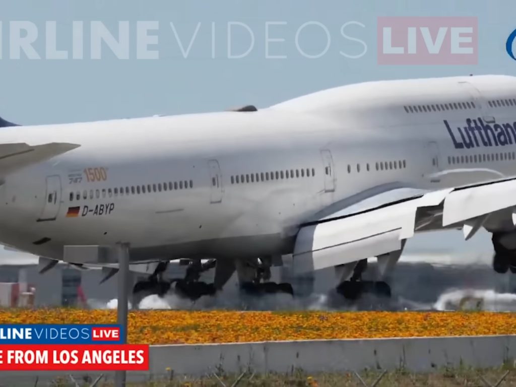 Flugzeug prallt bei Landung von Landebahn ab: Terror an Bord