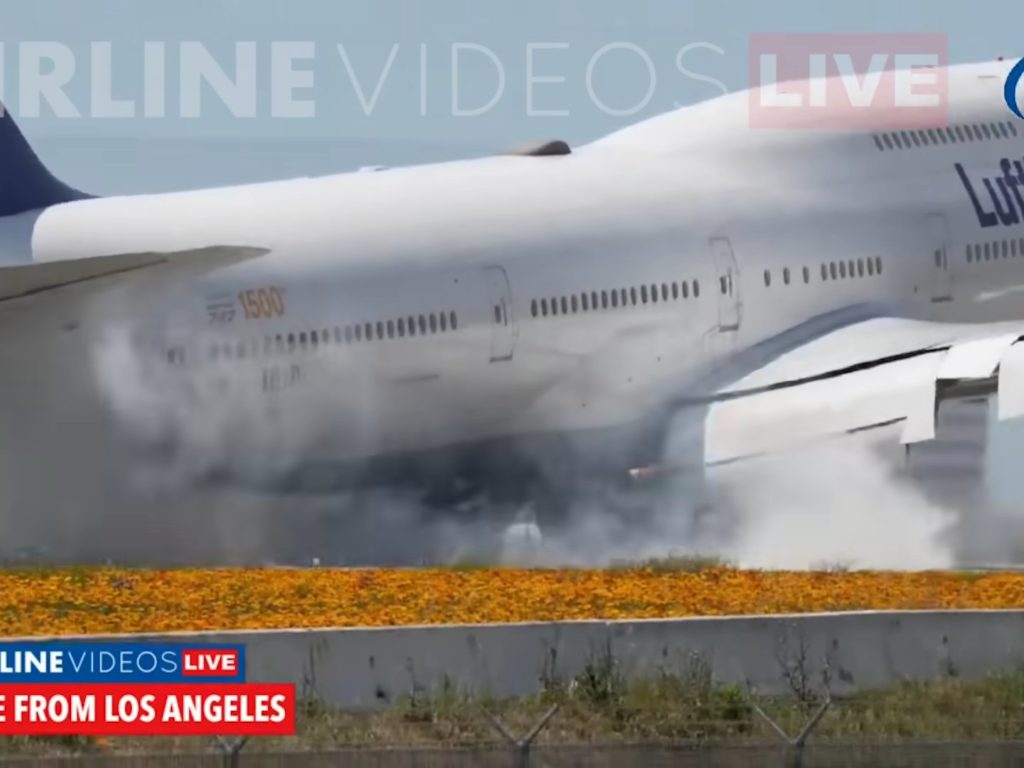 Flugzeug prallt bei Landung von Landebahn ab: Terror an Bord