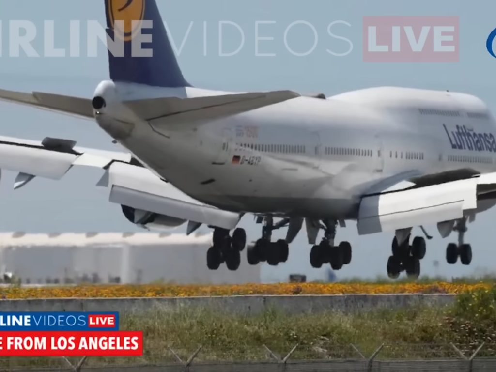 Avión rebota en la pista durante el aterrizaje: terror a bordo