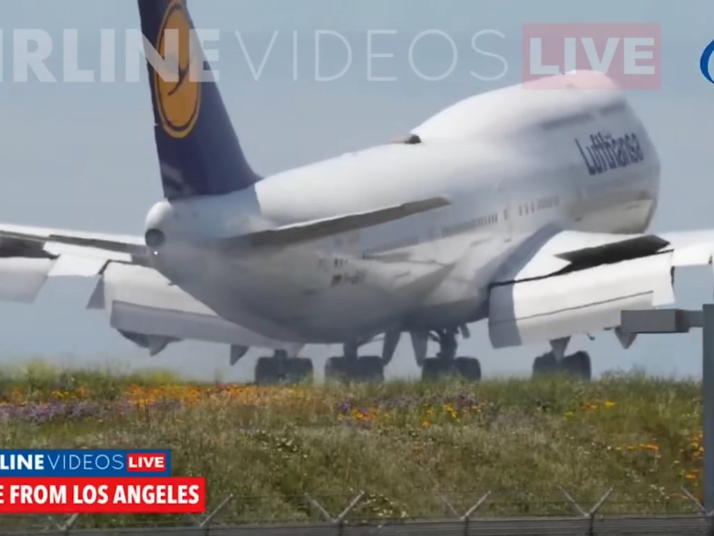 Avión rebota en la pista durante el aterrizaje: terror a bordo