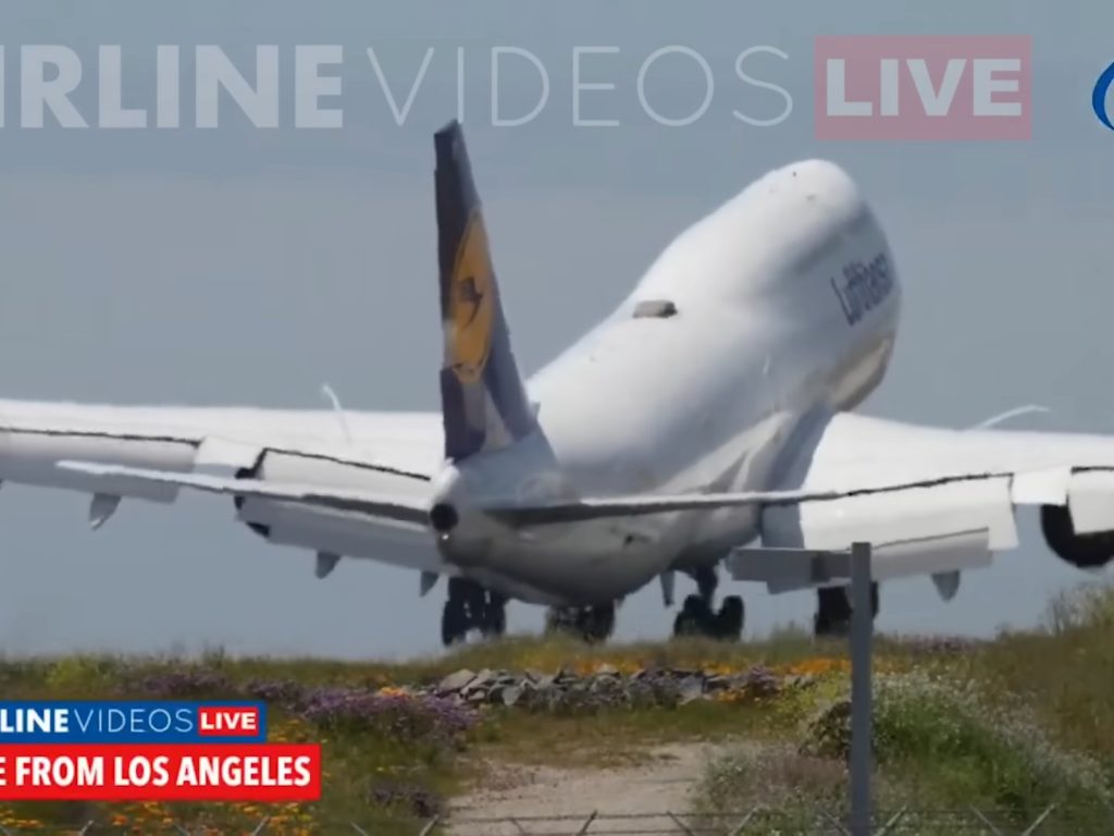 Avión rebota en la pista durante el aterrizaje: terror a bordo