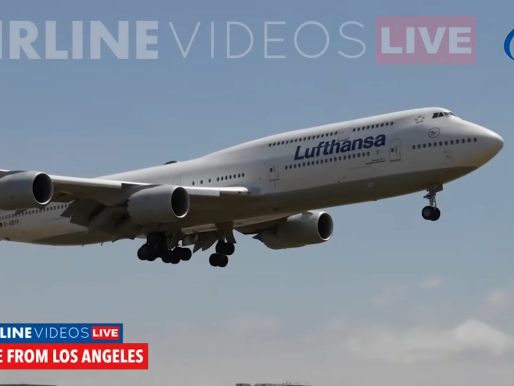 Un avion rebondit sur la piste lors de l'atterrissage : terreur à bord