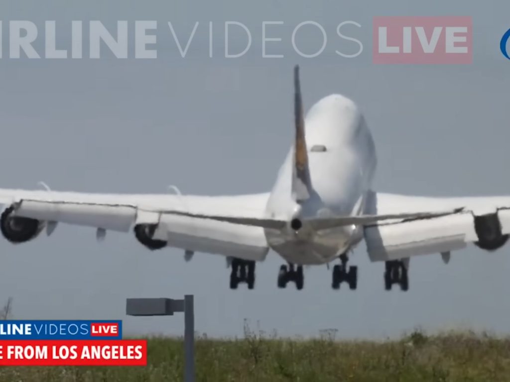 Avión rebota en la pista durante el aterrizaje: terror a bordo