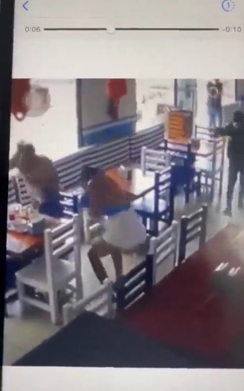 Ehemalige Miss-Ecuador-Kandidatin in einem Restaurant, das Drogen liebt, getötet