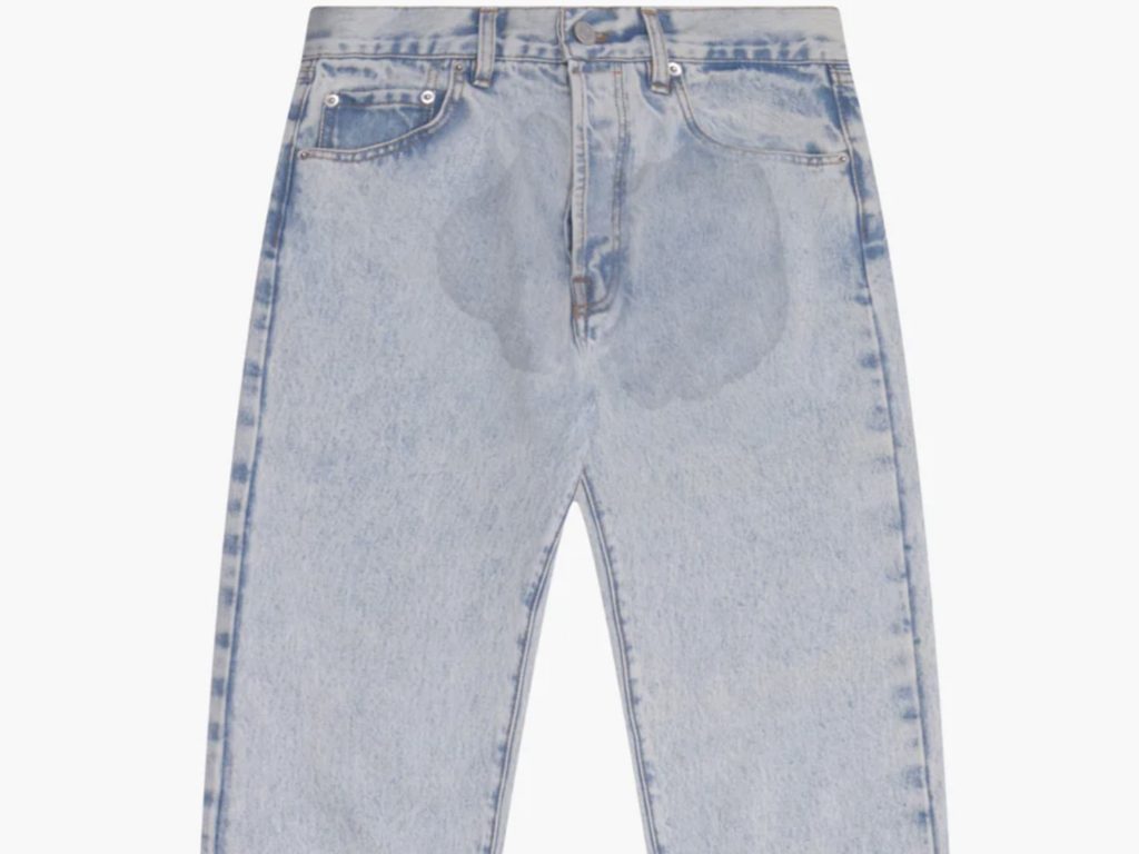 Jeans mit Urinflecken sind trotz des Preises ein Schnäppchen