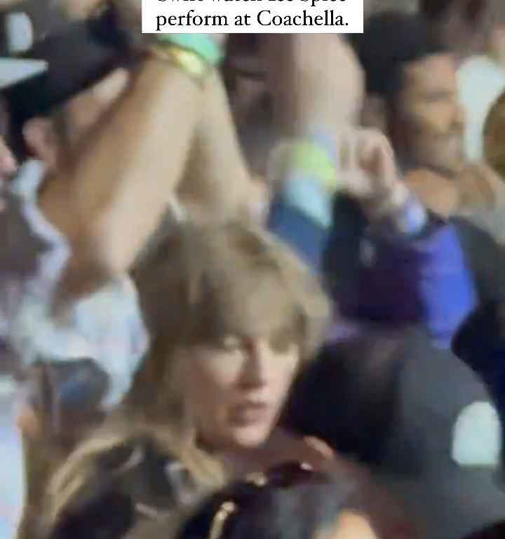 Le fougueux Travis Kelce embrasse furieusement Taylor Swift à Coachella 2024