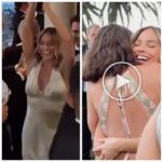 Margot Robbie con vestido blanco va al altar pero con su mejor amiga