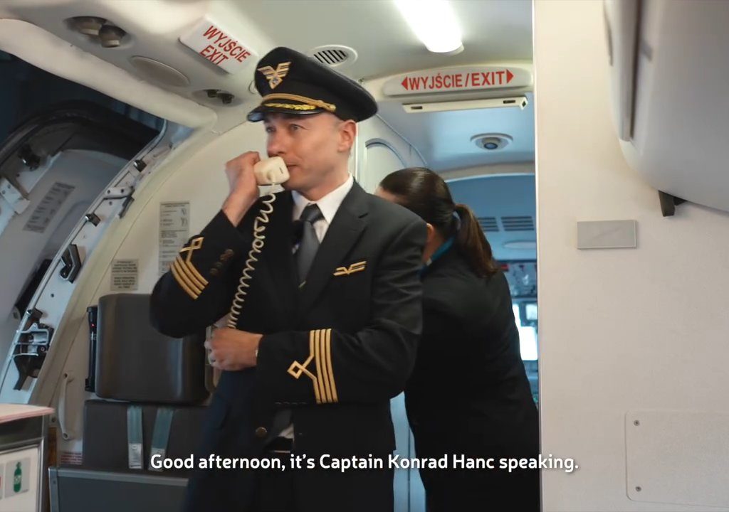 Pilot macht der Stewardess einen Heiratsantrag: Das Video geht viral