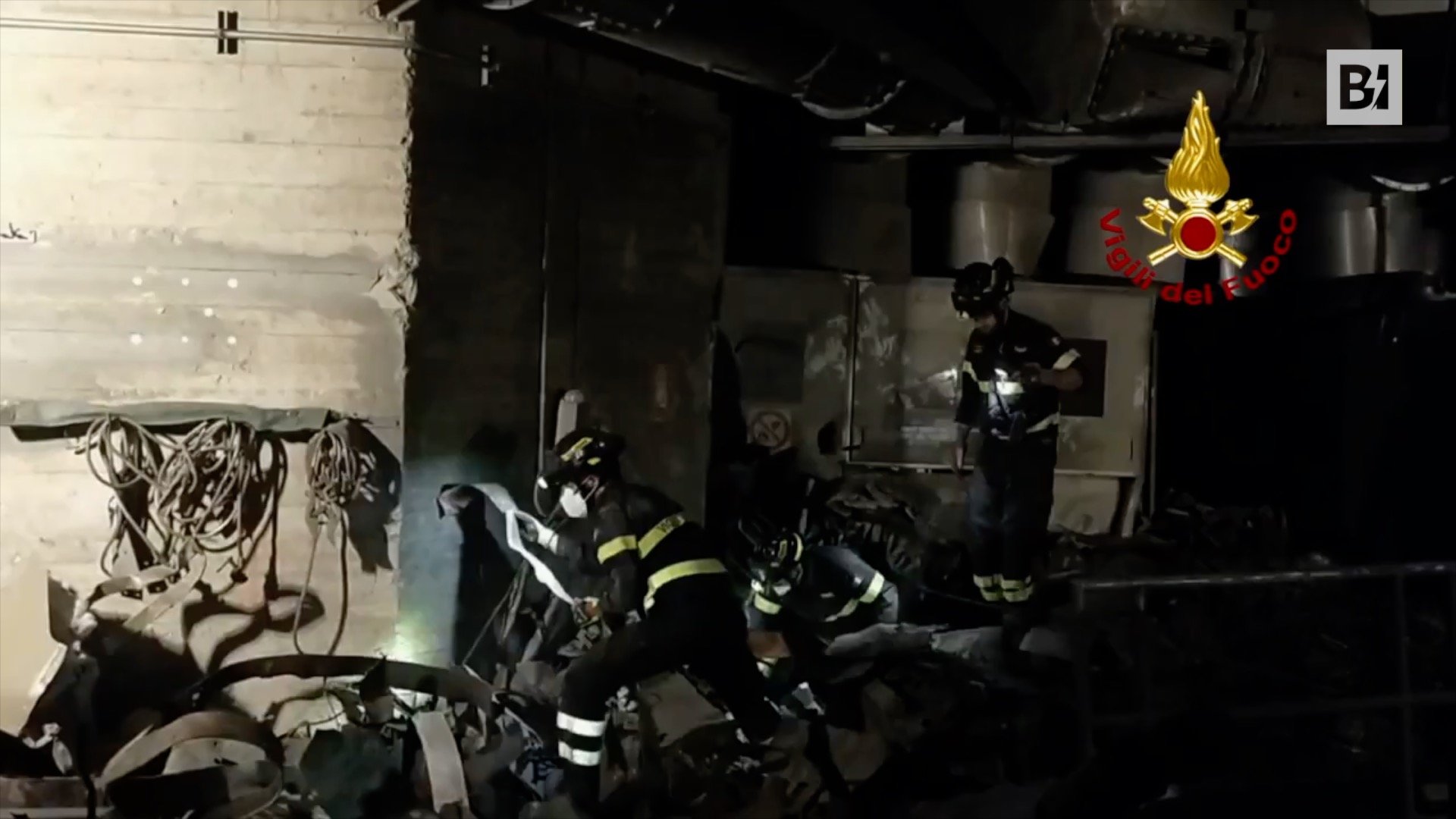 Esplosione Suviana, le squadre di soccorso al lavoro