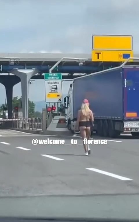 Fille nue sur l'autoroute Florence-Pise : frénésie sur les réseaux sociaux