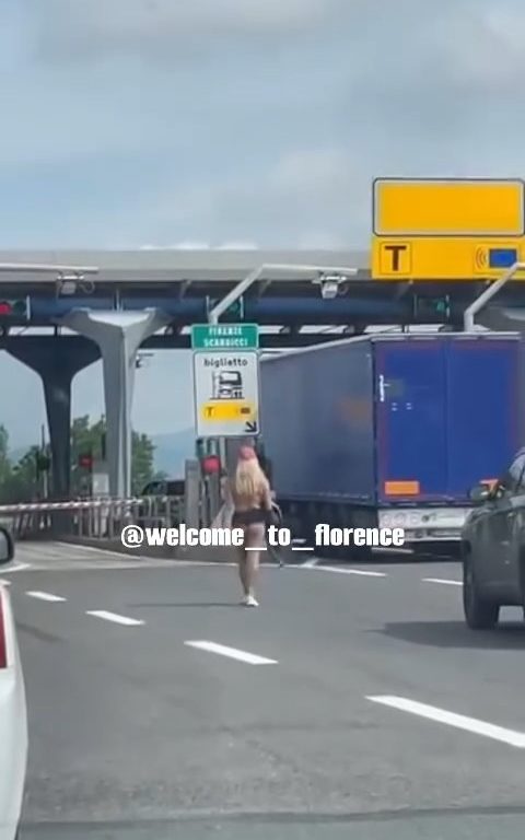 Chica desnuda en la autopista Florencia-Pisa: frenesí en las redes sociales