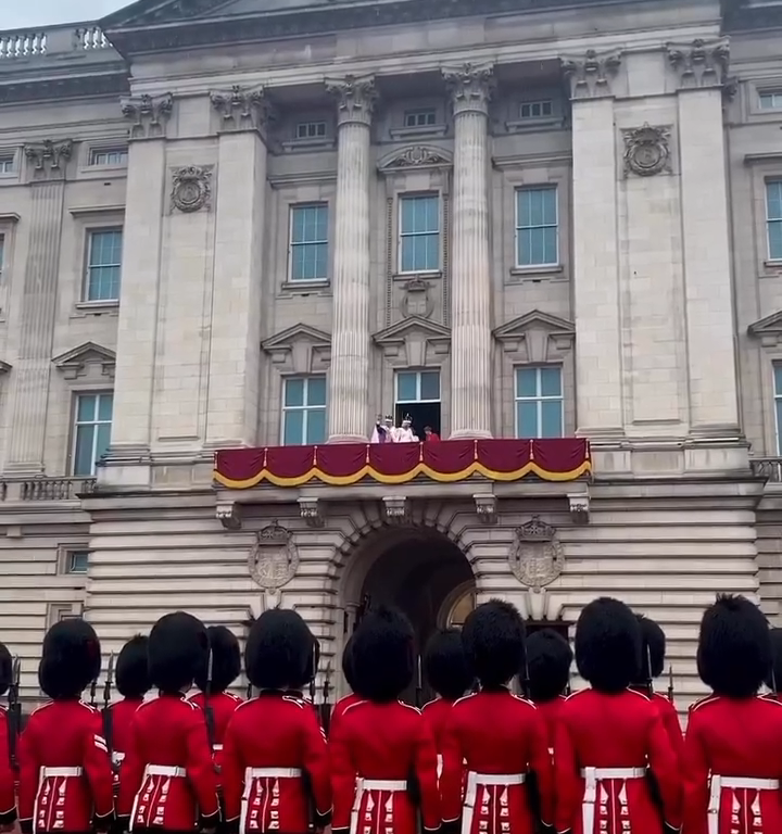 Le roi Charles en colère contre William et Kate, blâmé dans une vidéo sociale : "C'est comme ça qu'ils font toujours"