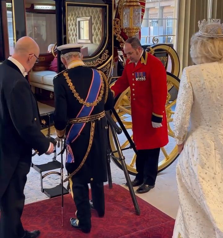 Le roi Charles en colère contre William et Kate, blâmé dans une vidéo sociale : "C'est comme ça qu'ils font toujours"