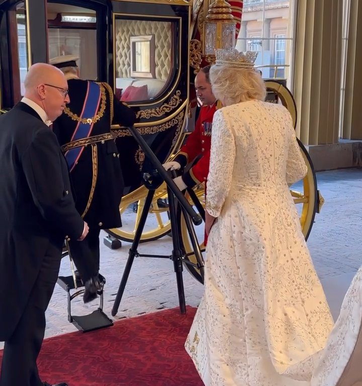 Le roi Charles en colère contre William et Kate, blâmé dans une vidéo sociale : "C'est comme ça qu'ils font toujours"