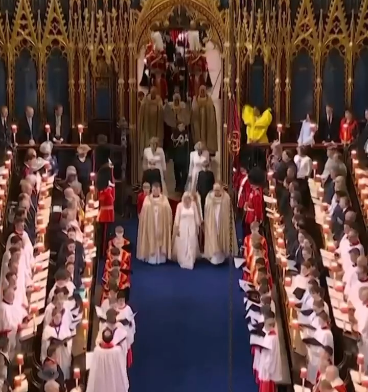 Le roi Charles en colère contre William et Kate, blâmé dans une vidéo sociale : "C'est comme ça qu'ils font toujours"