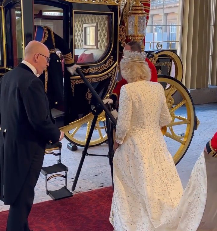 Le roi Charles en colère contre William et Kate, blâmé dans une vidéo sociale : "C'est comme ça qu'ils font toujours"