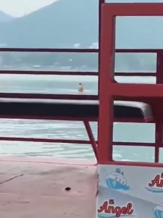 Pareja hace el amor en la presa pero es filmada por turistas video se vuelve viral