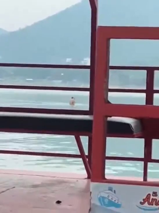 Pareja hace el amor en la presa pero es filmada por turistas video se vuelve viral