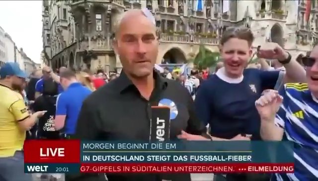 EM 2024, schottischer Fan zieht seinen Kilt hoch und zeigt die „Wurst“ live im Fernsehen