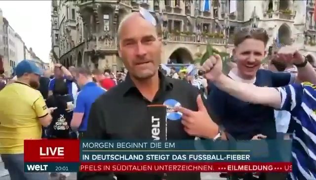 EM 2024, schottischer Fan zieht seinen Kilt hoch und zeigt die „Wurst“ live im Fernsehen