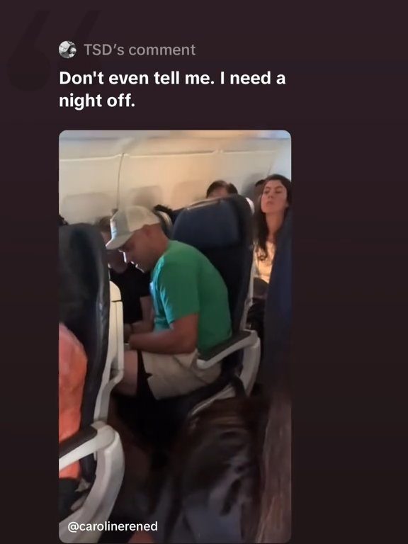 Hace el amor con un desconocido en el avión, TikToker lo graba y deja que su mujer lo descubra