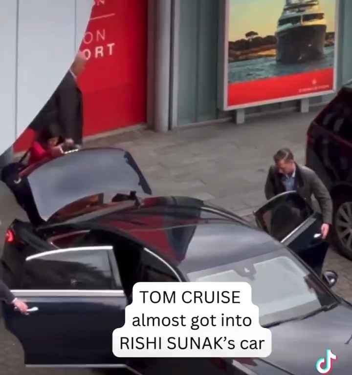 Gaffe di Tom Cruise, filmato mentre "ruba" l'auto al premier Sunak