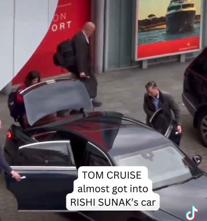 Gaffe di Tom Cruise, filmato mentre "ruba" l'auto al premier Sunak