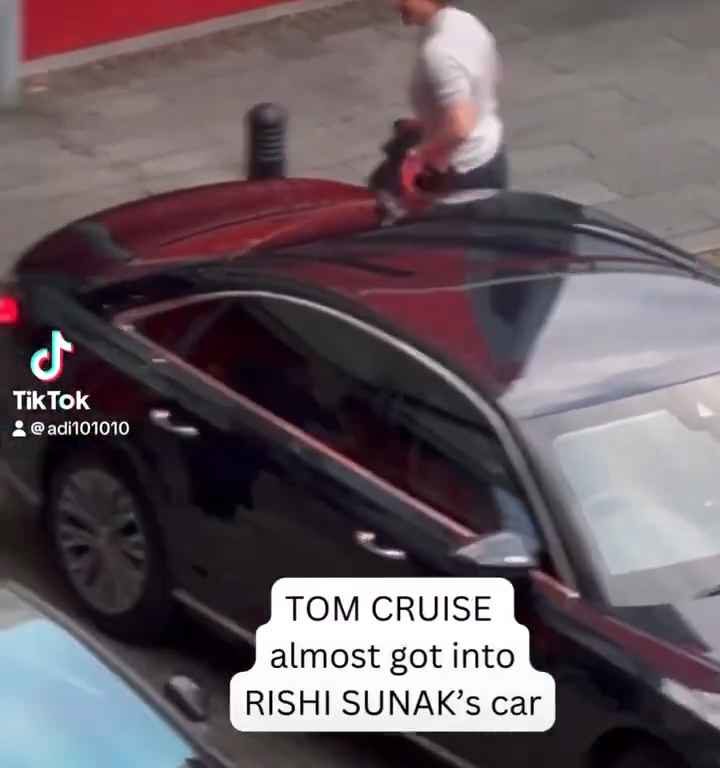 Gaffe di Tom Cruise, filmato mentre "ruba" l'auto al premier Sunak