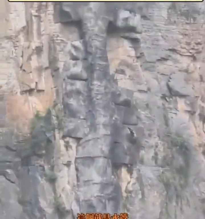 La cascada más alta y espectacular de China es falsa: video revela estafa