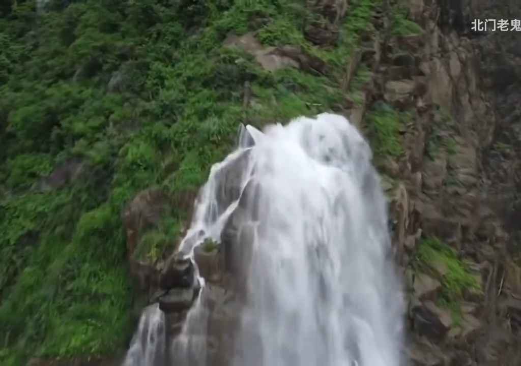 La cascada más alta y espectacular de China es falsa: video revela estafa