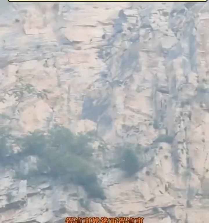 La cascade la plus haute et la plus spectaculaire de Chine est fausse : une vidéo révèle une arnaque