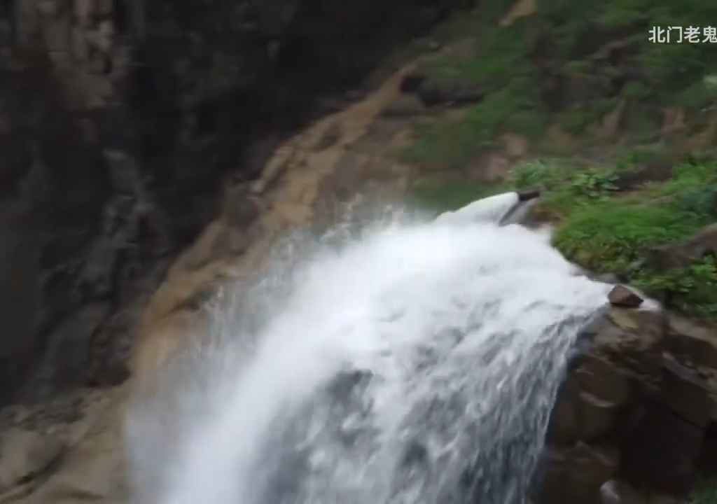 La cascada más alta y espectacular de China es falsa: video revela estafa