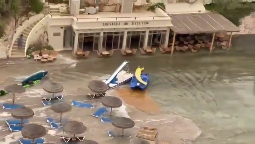 Meteotsunami en Mallorca, el mar invade Puerto Alcudia: vídeos virales