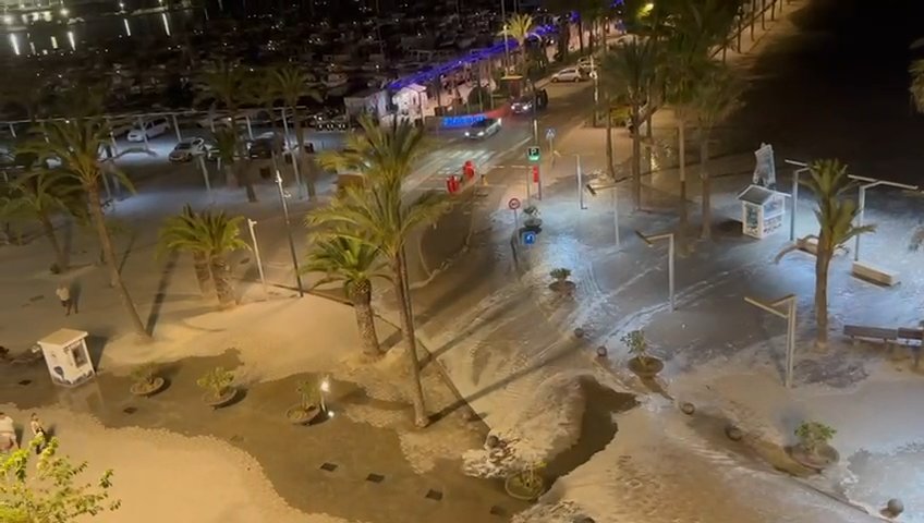 Meteotsunami en Mallorca, el mar invade Puerto Alcudia: vídeos virales