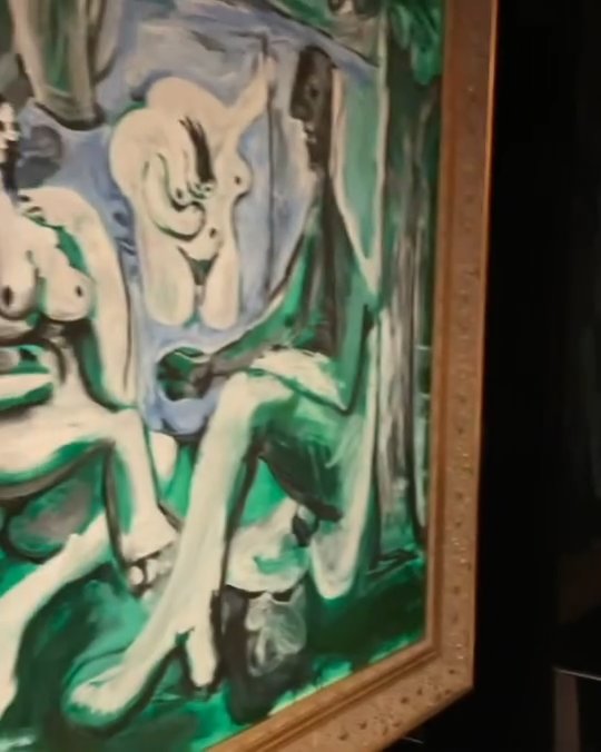 Mostra di Picasso per sole donne, giudice apre a tutti i quadri nei bagni per protesta