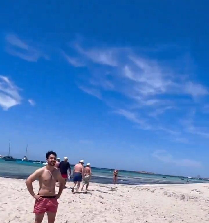 Una lancha fuera de control se estrella en una playa de Formentera y no hay heridos