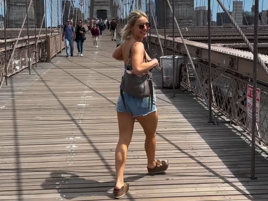 Des nœuds au vent dans les rues de New York : "C'est pour les droits des femmes"