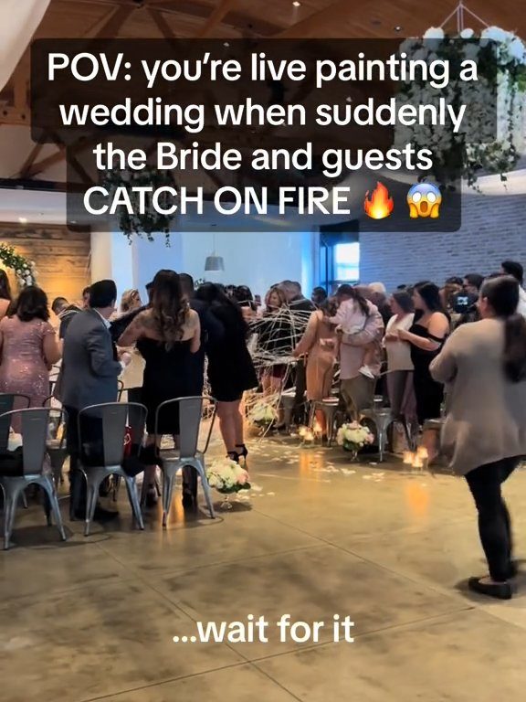 Novia se incendia durante ceremonia, la apagan con baldes: hay video