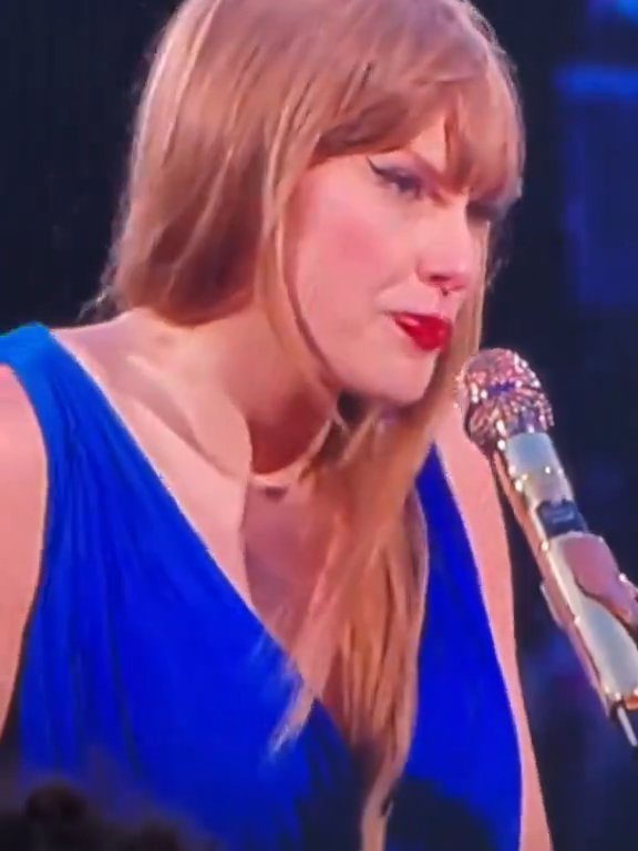 Taylor Swift obligada a comer mocos en el escenario: la culpa es del frío