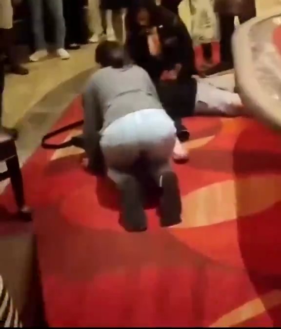 Millonario Jackpot gana en el casino, sufre un infarto al retirar el dinero: video