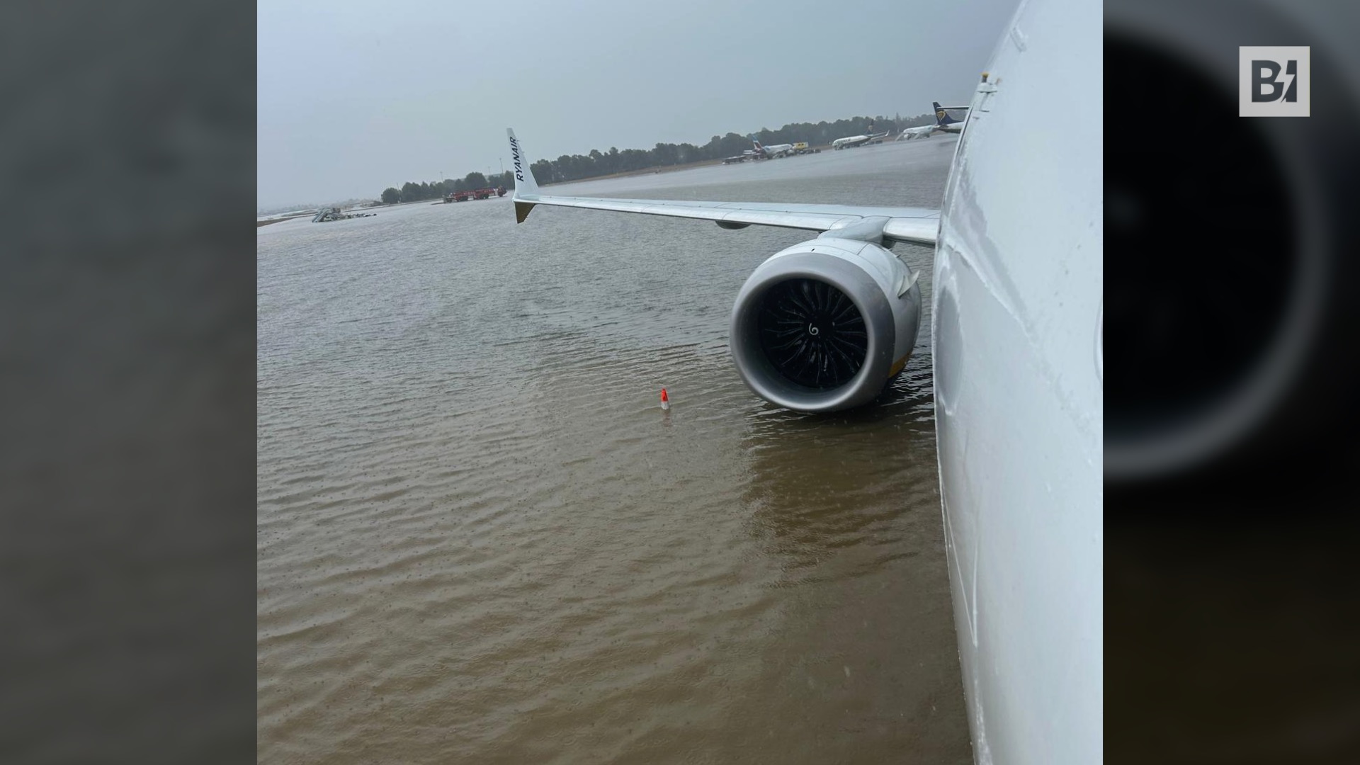 Palma di Maiorca, caos all’aeroporto: allagamenti e voli…