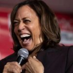 Del nombre al coco al orinal: siete curiosidades que no sabías de Kamala Harris