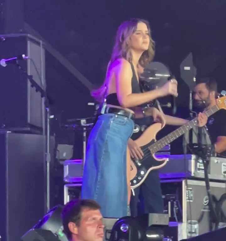 Gaffe sur scène pour Maren Morris, elle chante sans culotte et sa vidéo devient virale